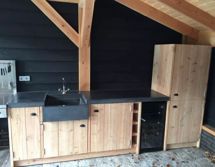 Steigerhouten buitenkeuken | Keukensnodig.nl