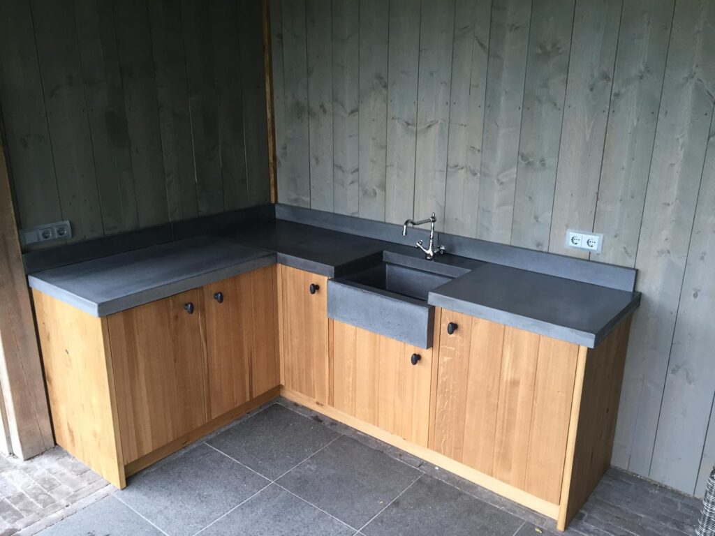 Buitenkeuken geplaatst in Almelo